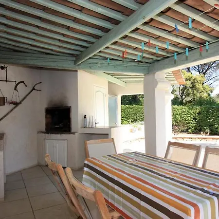 Saint-raphael Sleeps 6 Pool Vila